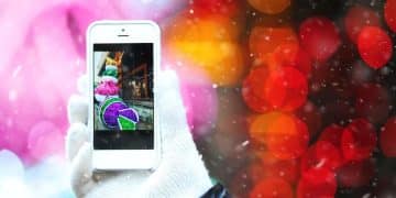 Social Media's Impact on Art Criticism: A Balanced View - Cover Image