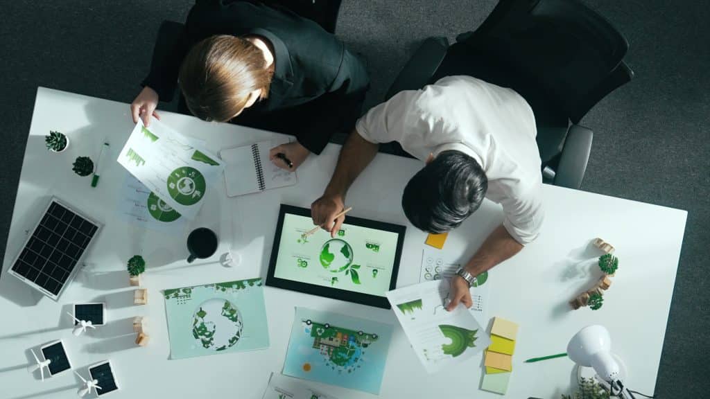 2025 Shift to Sustainable Business: U.S. Firms Gain Advantage